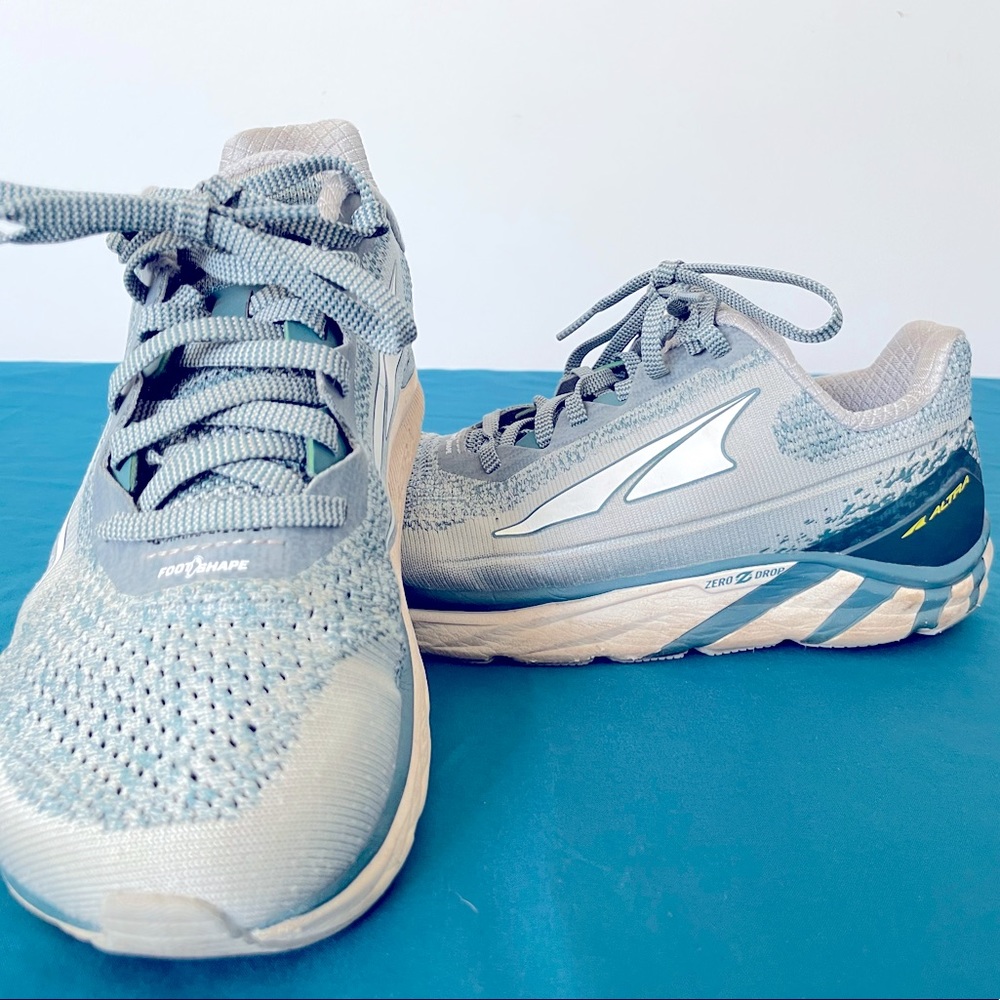 Altra Torin 4 Plush Silver/Navy Running Shoes Size 7